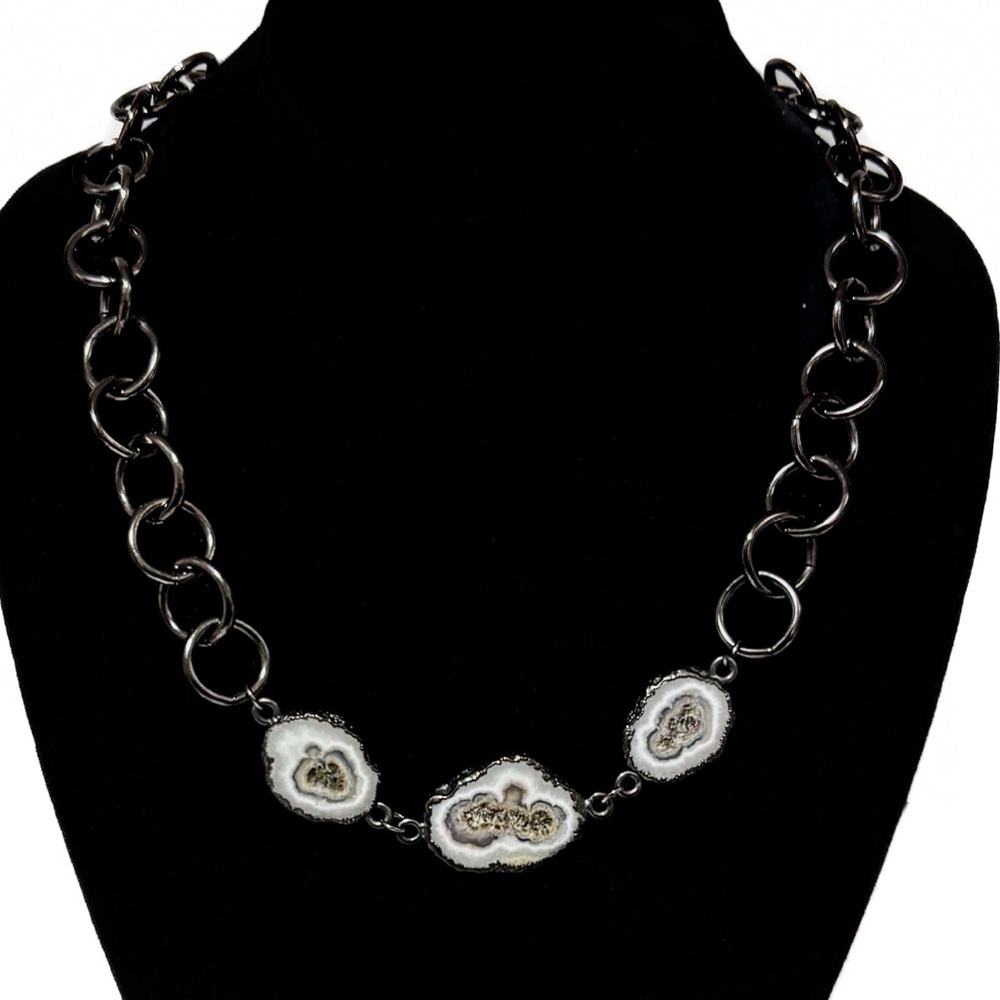 NEW - Chunky Gunmetal Chain & Natural Geode 20” Necklace - Handmade in NYC